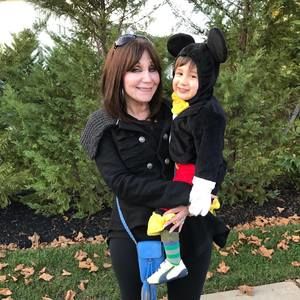 Meet your Posher, Helen